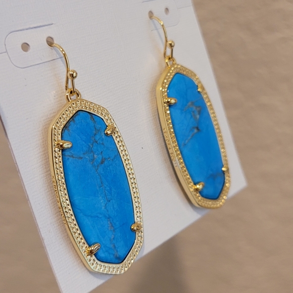 NWT Kendra Scott Marble Aqua Howlite Earrings Gold - Picture 3 of 4